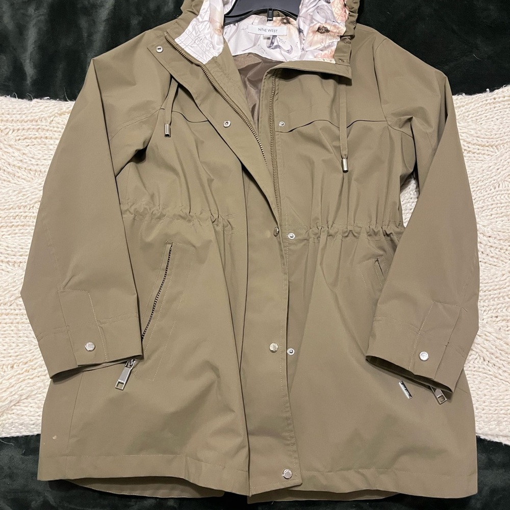 Nine West Green Utility Jacket with Sturdy Fabric